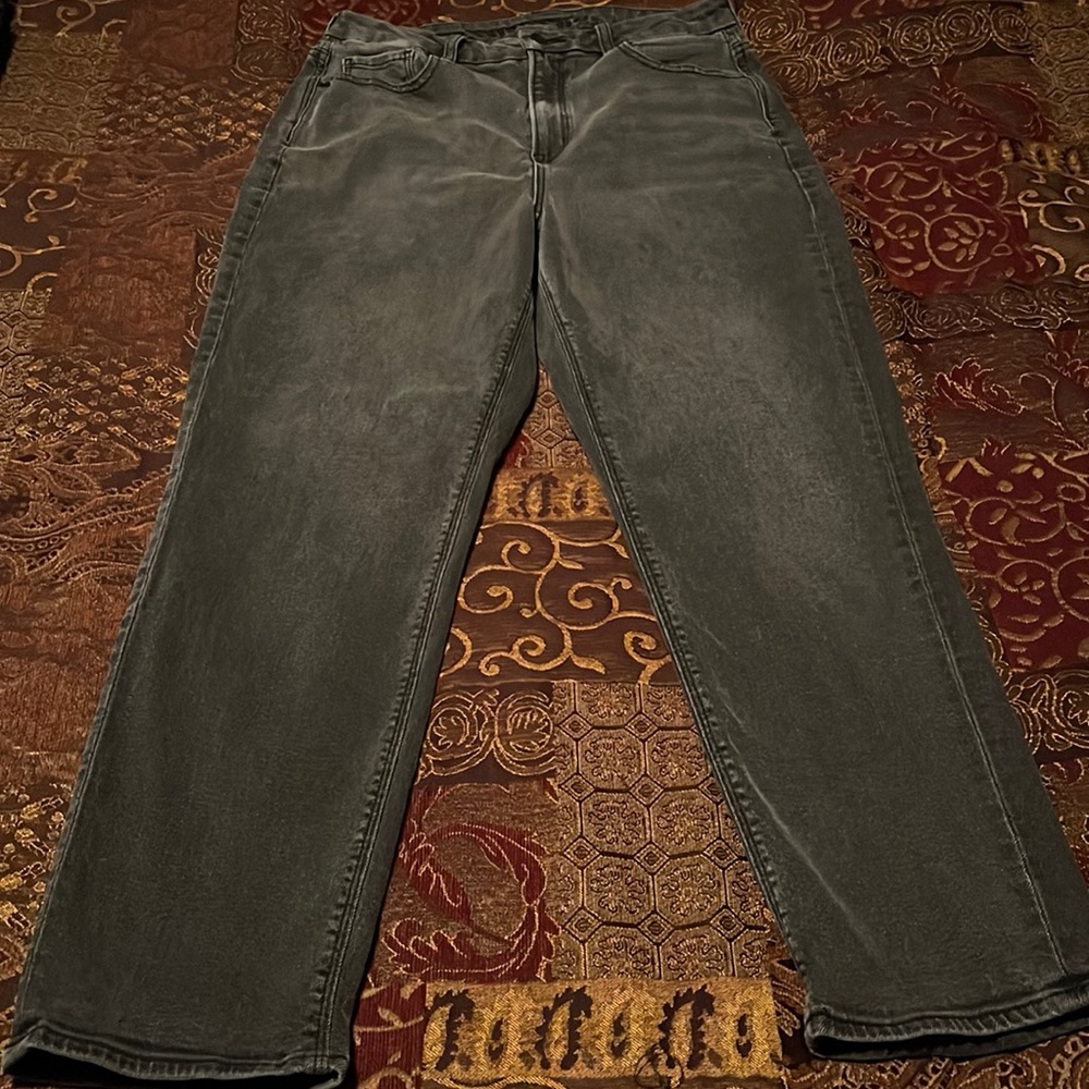 American Eagle Outfitters Curvy Mom Jean - Picture 1 of 6